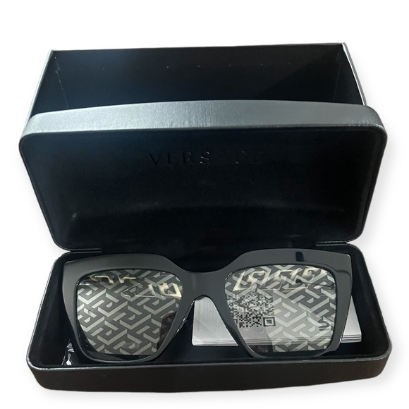 Versace VE4418 Sunglasses - NIB WITH COA - Picture 2 of 5